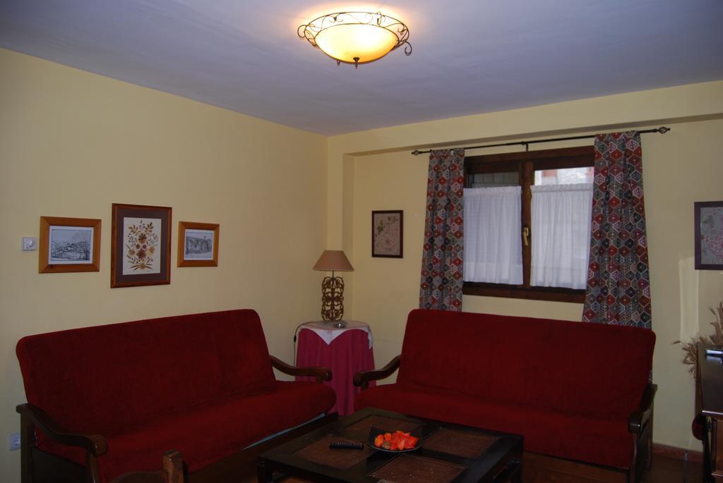 Apartamentos Casa Isabale Biescas  Room photo