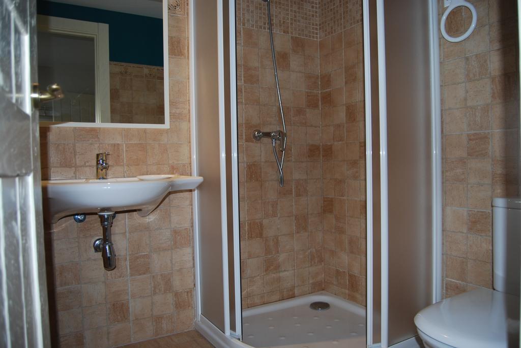 Apartamentos Casa Isabale Biescas  Room photo